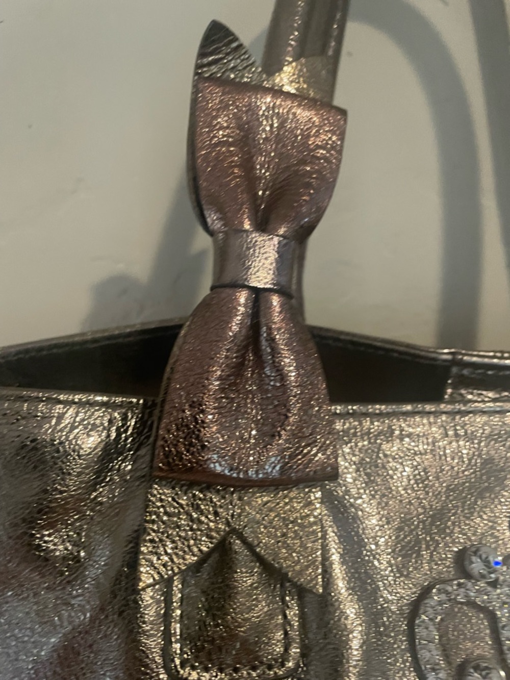 My Flat In London - Jan Hedrick Metallic Pewter Tote Bag with Crown Detail👑👑 - Picture 7 of 13